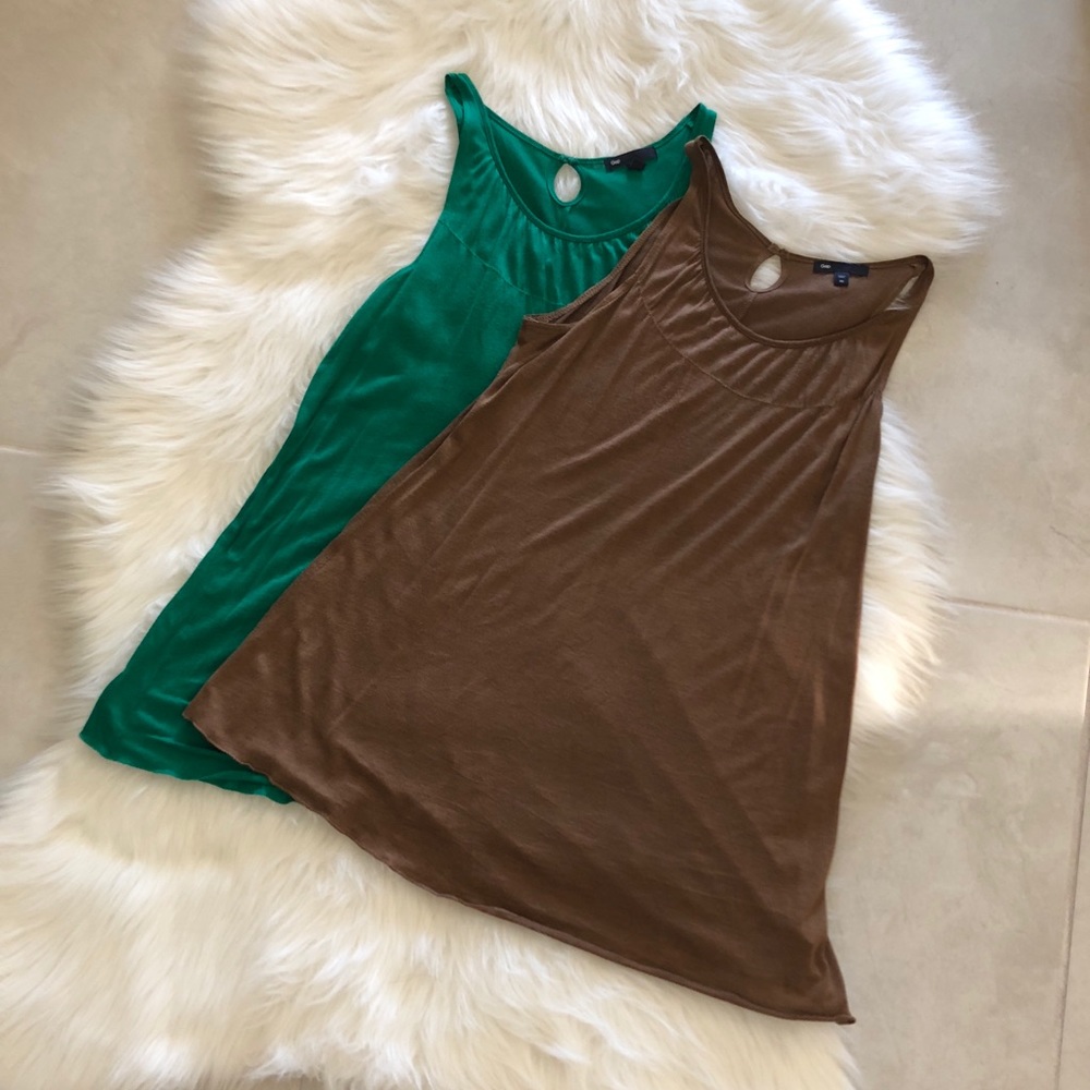 EUC! Green & Brown Tank Bundle, size XS/S